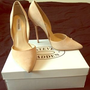 Steve Madden Suede Pump