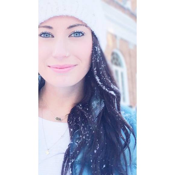 Meet your Posher, Madeleine - Picture 1 of 1