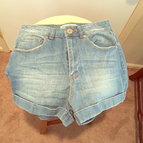 Bullhead Mom Short! SOLD ON MERC
