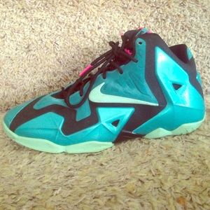 Nike Lebron James High Tops