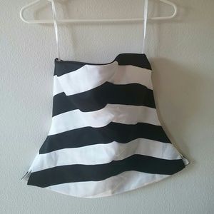 White house black market staples tank