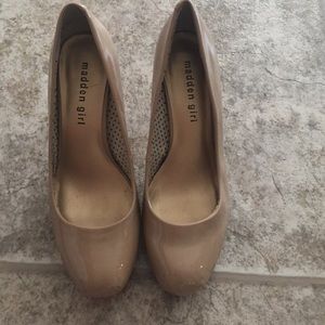 Steve Madden patent pumps wide