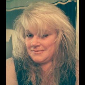 Meet your Posher, Dena