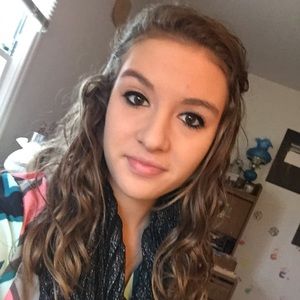 Meet your Posher, Brenna