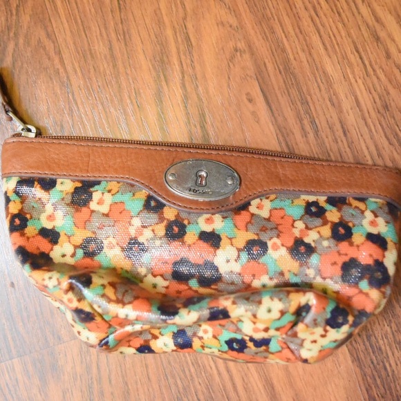 Fossil keyper makeup bag
