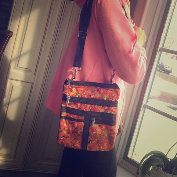 Bird/Flower Printed Purse