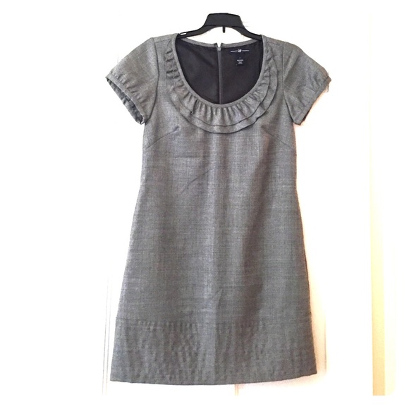 Gap shift dress with Ruffles collar