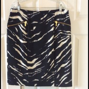 Sizzling 🔥hot🔥 Michael Kors skirt!