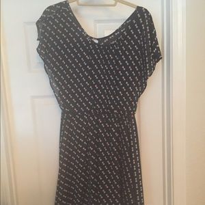 Black short sleeve dress