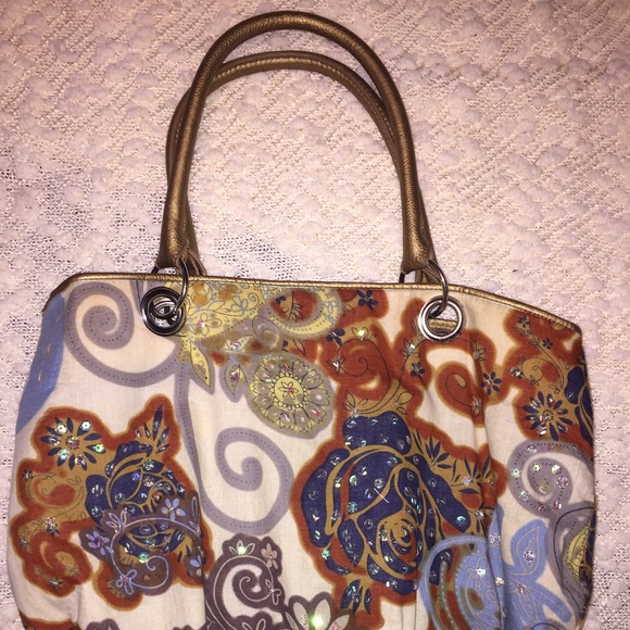 Cute flowered handbag - Picture 2 of 3