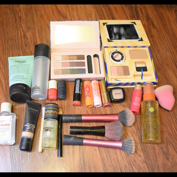 Makeup bundle MAC BENEFIT NYX & more