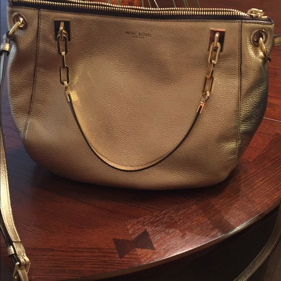 Henri Bendel! Only used a week