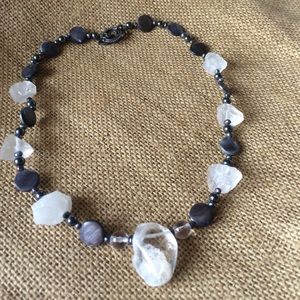 18" Quartz/onyx beaded necklace