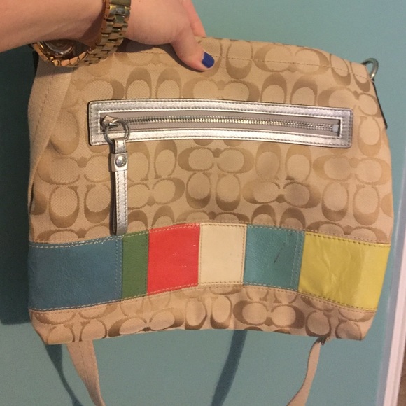 Crossbody Authentic Coach Bag - Picture 2 of 4