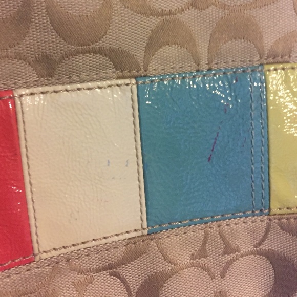 Crossbody Authentic Coach Bag - Picture 4 of 4