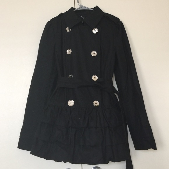 Black ruffle hem coat