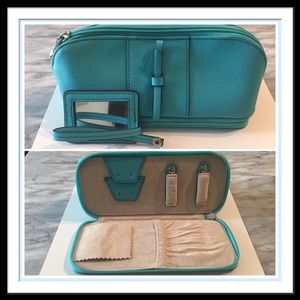 ✨💄NWOT Multi section makeup & brush case