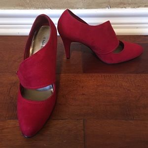 Red heels, size 9