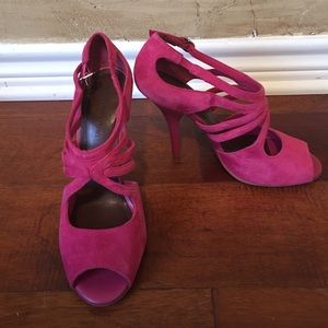 Super cute pink heels size 9