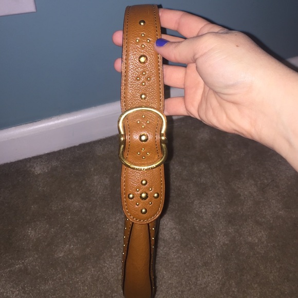 Authentic tan Michael Kors small shoulder bag. - Picture 2 of 4