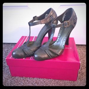 BCBGirls TStrap Leather Heels. Metallic Evergreen.
