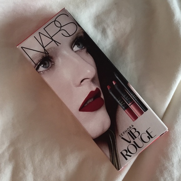 Free with purchase: NARS sample