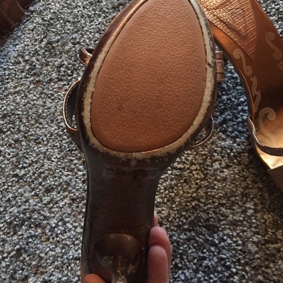 Heels! - Picture 3 of 3