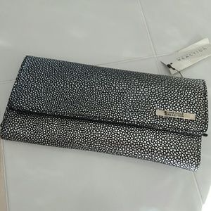 NWT Kennett Cole Reaction Wallet