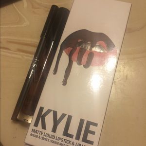 Kylie Lip Kit in True Brown K