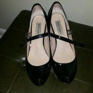 Steve Madden Patent Leather Sz 8M Mary Jane Pump