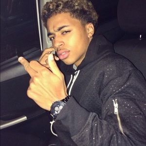 Meet your Posher, Carly