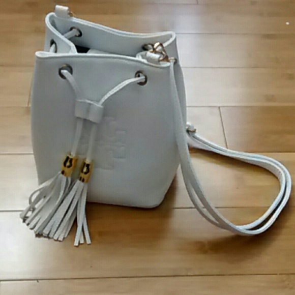 Bucket bag