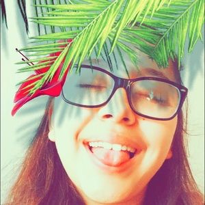 Meet your Posher, Adriana