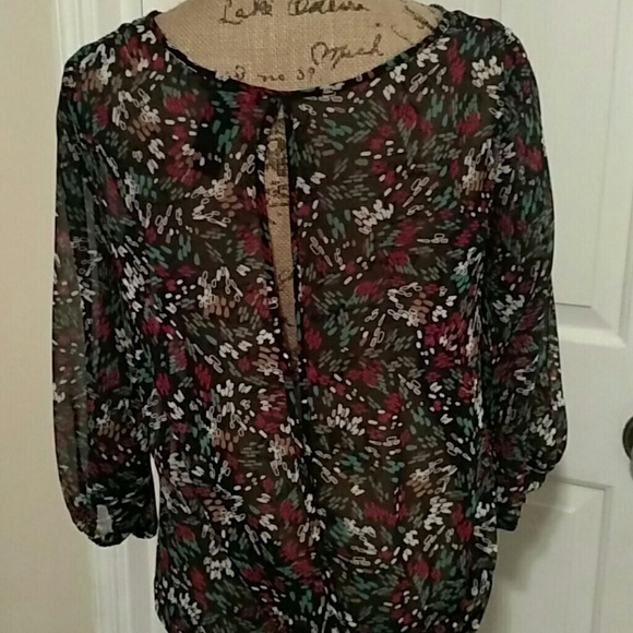 Trendy patterned blouse - Picture 3 of 4
