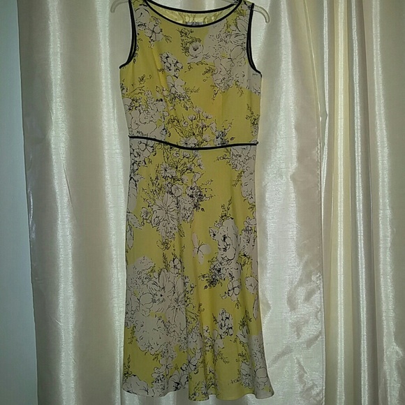 Beautiful soft yellow dress
