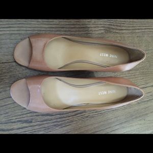 Nine West nude wedge-worn once,too big...