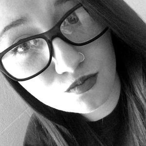 Meet your Posher, Chloe