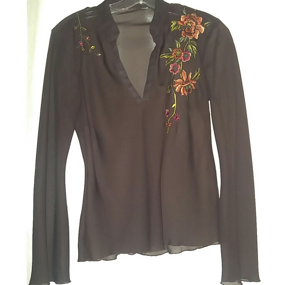 Beautiful brown top with floral  accent