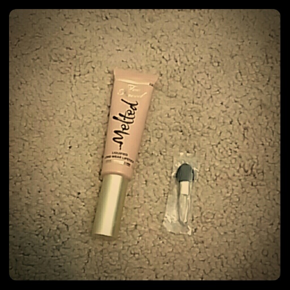 Too Faced Melted lipstick-mepted sugar