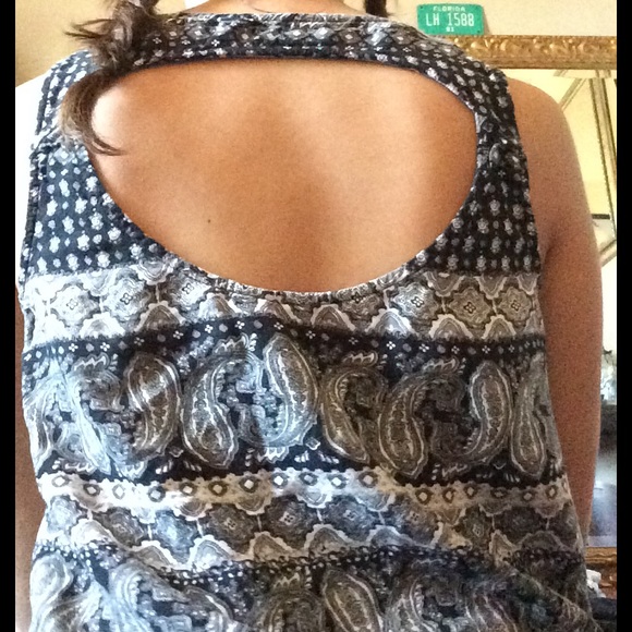 Crop top - Picture 3 of 4