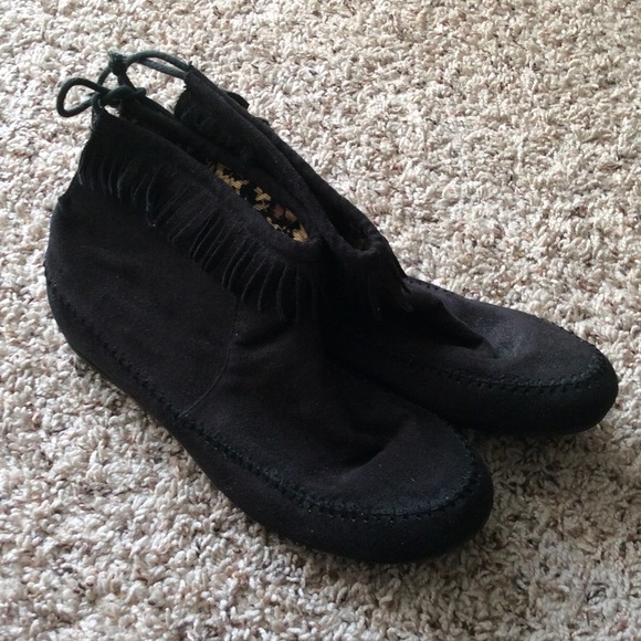 Splash Shoes - <Splash> Black Fringe Ankle Boots