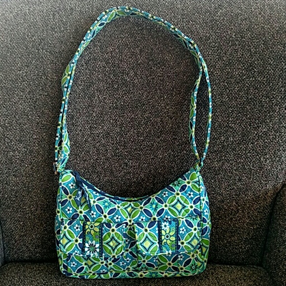Vera Bradley Adorable purse. Excellent condition. - Picture 2 of 4