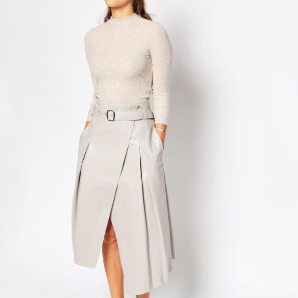ASOS midi wrap skirt in faux leather . HP 🌷 - Picture 4 of 4
