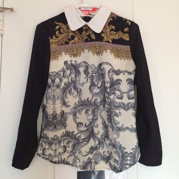 🚫 SOLD 🚫Versace inspired top - Picture 2 of 4