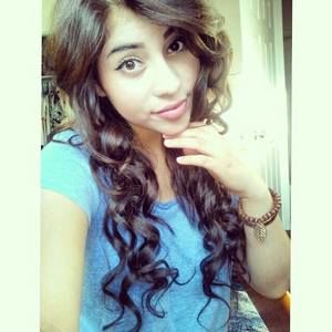 Meet your Posher, Isela