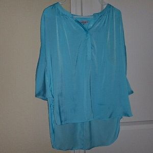 Jennifer Lopez pretty blue blouse