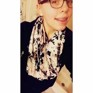 Meet your Posher, Becca