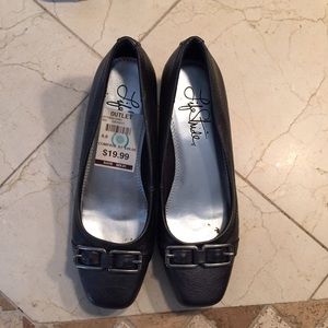 Comfort fit heels. Sz 6. Brand new