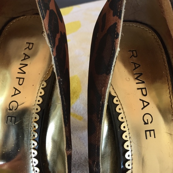 Pumps - Picture 4 of 4