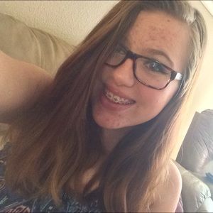 Meet your Posher, Makayla